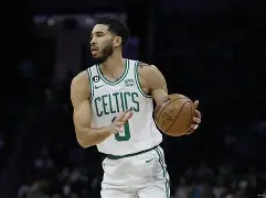 如意体育官方 湖人新援艾顿和拉拉维亚闪耀登场 